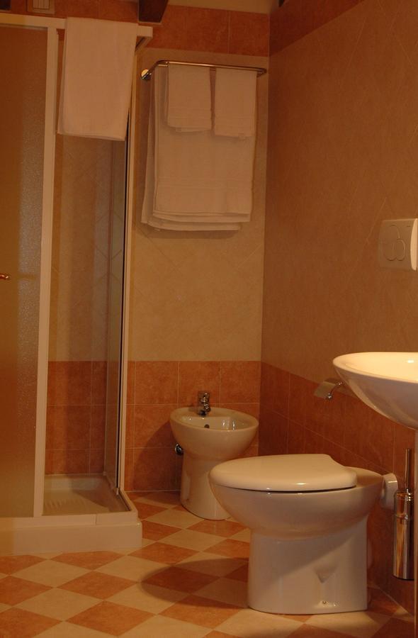 Hotel Il Borghetto Bariano Exterior photo